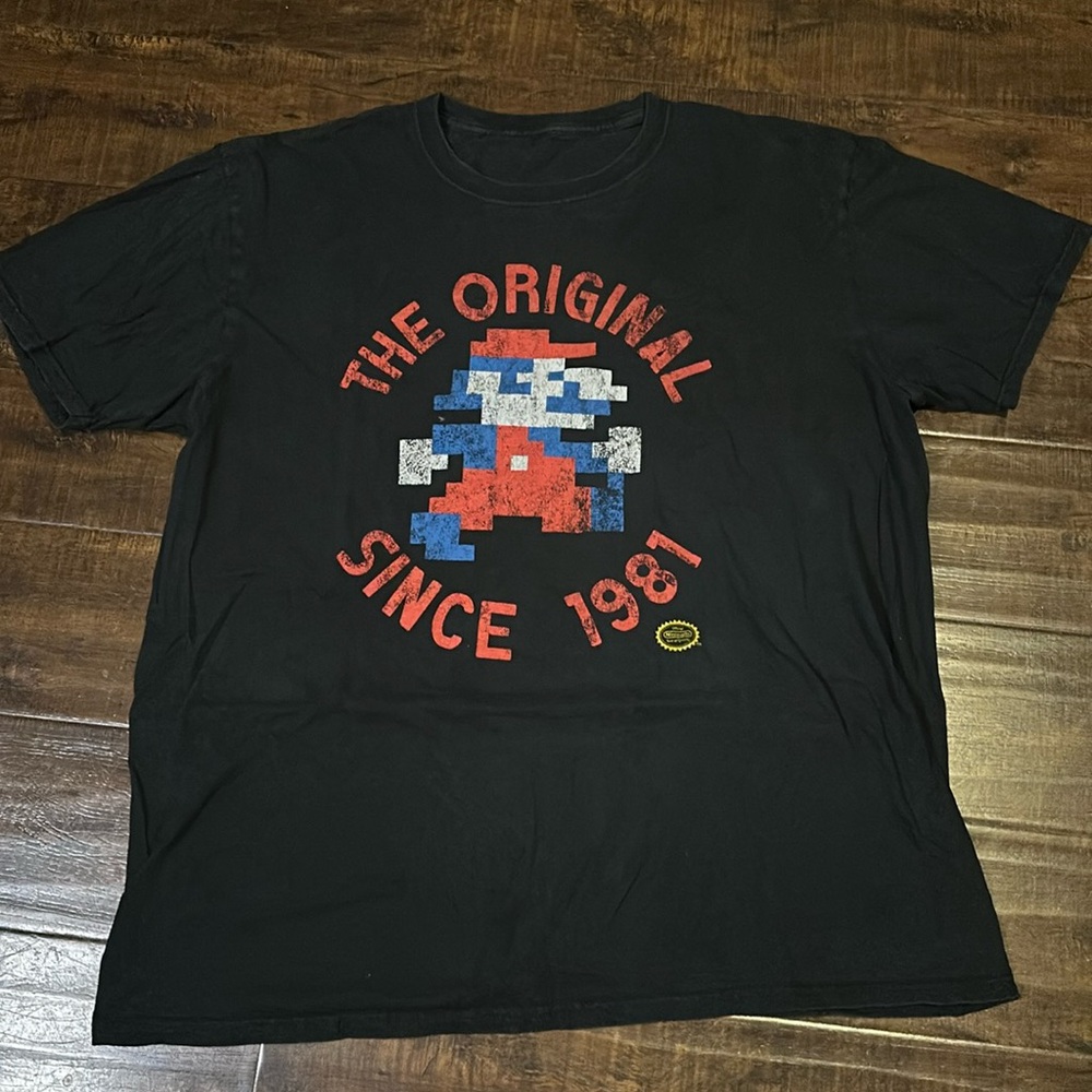 Rare Vintage Super Mario T-shirt by Nintendo - Picture 1 of 6